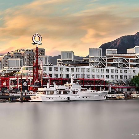 The Lonsdale Quay Hotel Норт-Ванкувер Екстер'єр фото