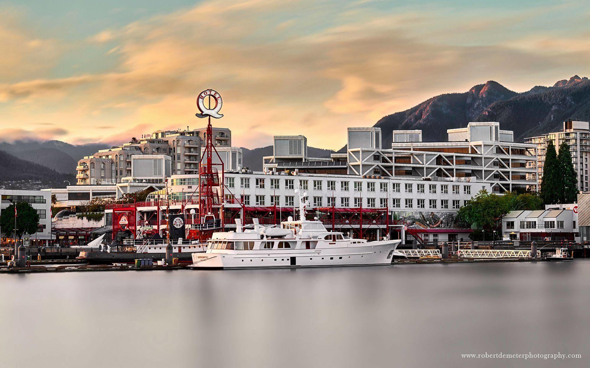 The Lonsdale Quay Hotel Норт-Ванкувер Екстер'єр фото